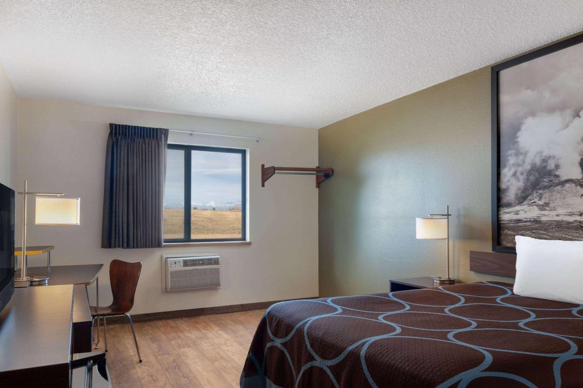 Super 8 By Wyndham Livingston Yellowstone Exterior foto